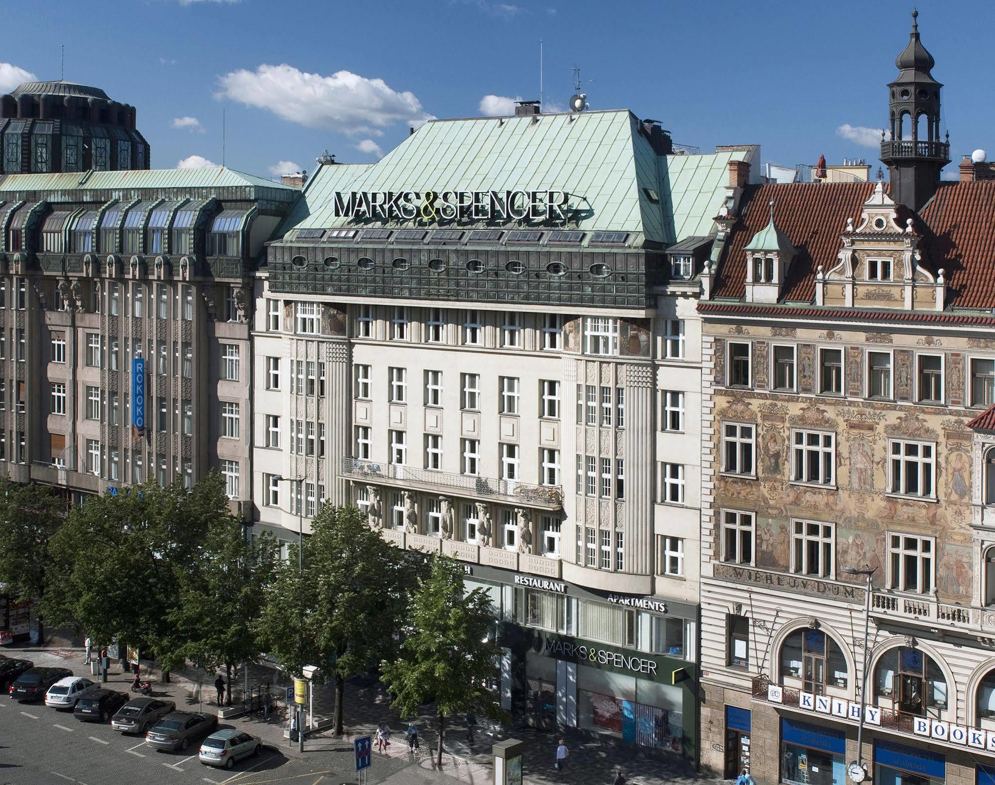 Apartment Apple Prag